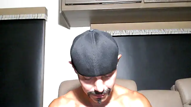 ThickD2C live XXX chat