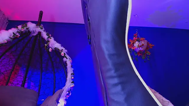 GoddessJulieta_ Chat XXX in diretta