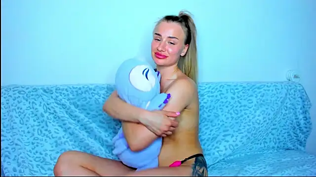 MashaFromRussia-_-'s Live XXX Chat