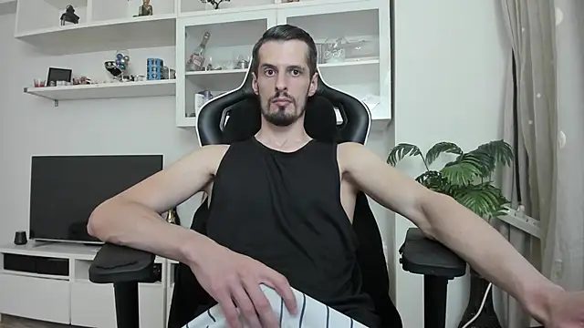 ToddClaytonn: διαδικτυακό σόου στην κάμερα
