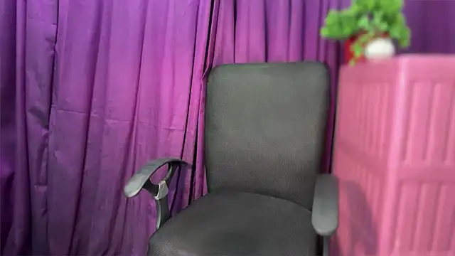 Anushka826's Live XXX Chat