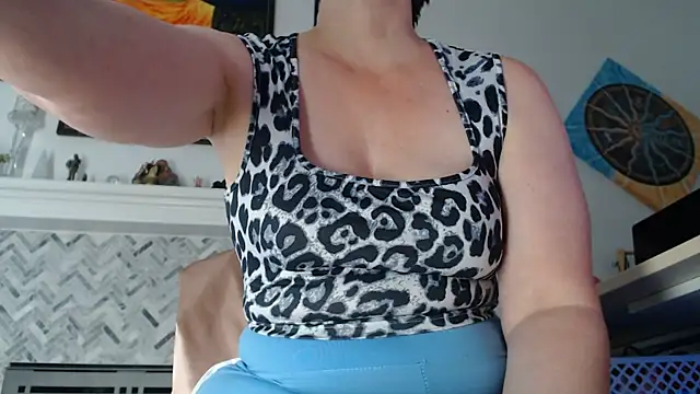 Chatroom XXX en direct de AuroraWillows