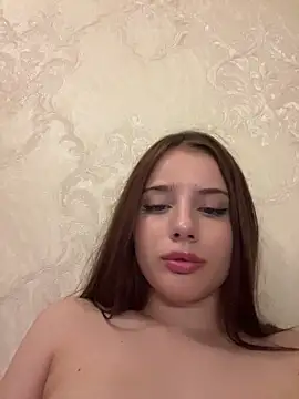 Immy_Megan Adlı Modelin Canlı XXX Sohbeti