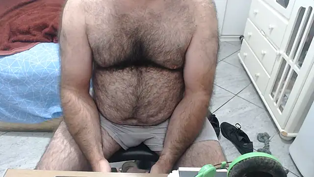 MysterBearMG's Live XXX Chat