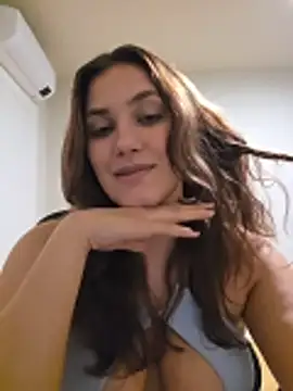 Chatroom XXX en direct de MiaRides19
