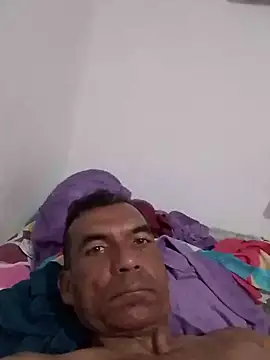 Daddy1972 লাইভ XXX চ্যাট