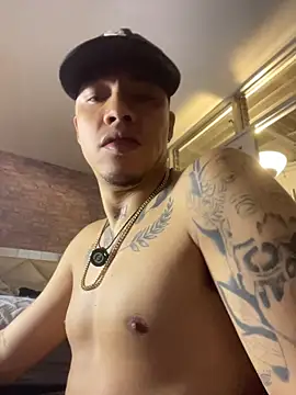 AlphaMasterXxx's Live XXX Chat
