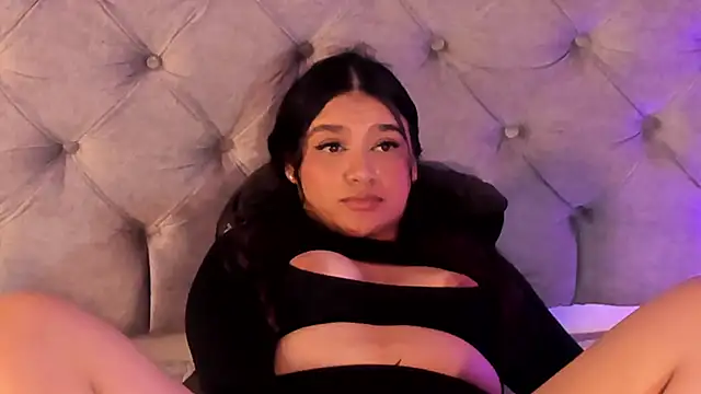 XXX chat uživo modela LiiaBloom