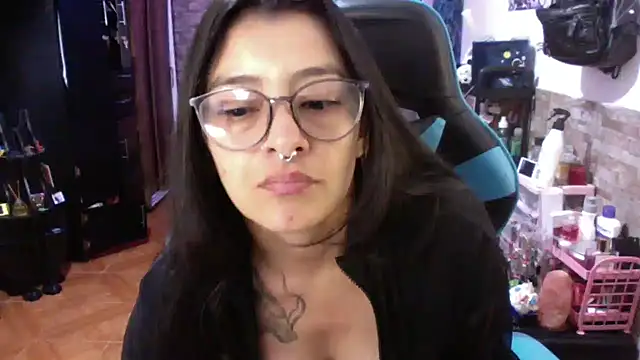 AngelaQueen_ live XXX chat