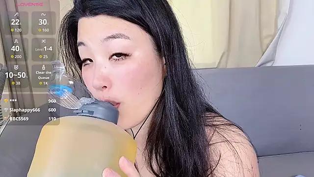 Tavie1744 即時 XXX 聊天