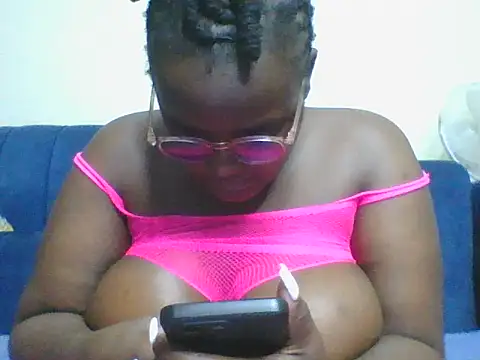 XXX chat uživo modela Busty_Bambii254