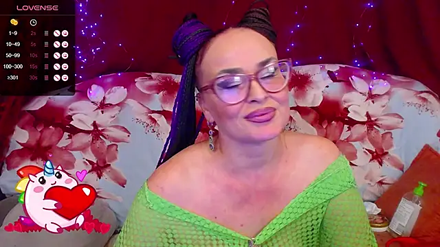 hotzlata: онлайн-секс-чат