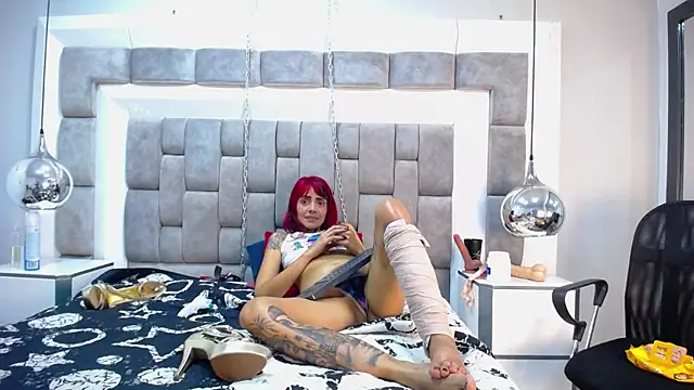 دردشة Lucie_Red الجنسية المباشرة