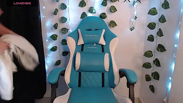 Nika_1_'s Live XXX Chat