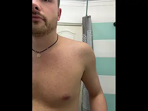 XXX chat uživo modela MartinBrandon