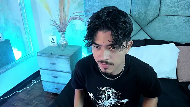 Chat XXX en directo de NicolaiKarav