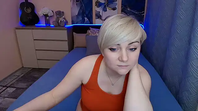 BlondPearl's Live XXX Chat