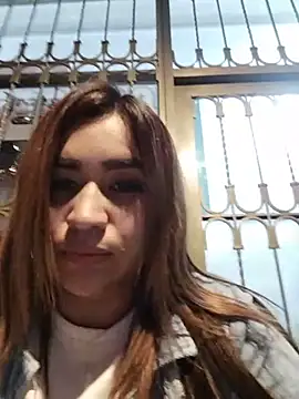 EmaGw7's Live XXX Chat