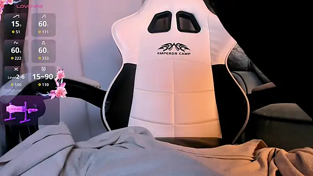XXX chat uživo modela LoudLesley