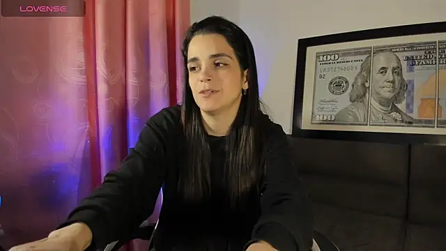 LucianaMoreau's Live XXX Chat