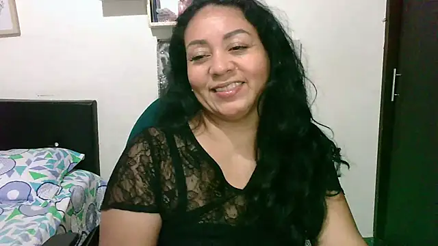 Chat +18 de zaray_bella ao vivo