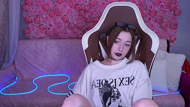 Chat XXX en directo de LizzaMoonn
