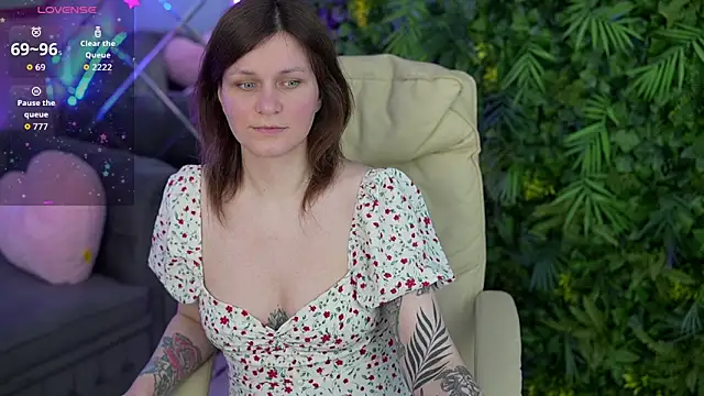 Онлайн чат XXX TinaMelt