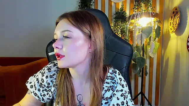 Živý XXX chat ElinaVale