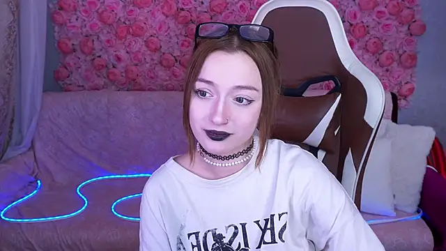 XXX chat uživo modela LizzaMoonn