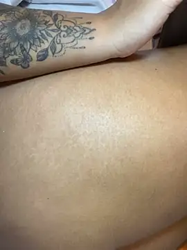 Онлайн чат XXX EMILYY_FOXY