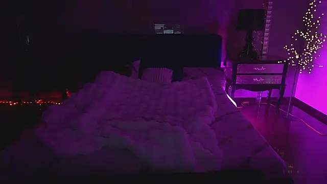 LittleJulii's Live XXX Chat