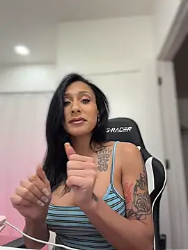 FerrariFrench Live XXX-chat
