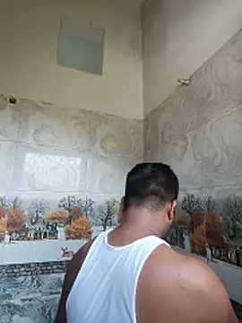 24HOTBOY25: διαδικτυακό σόου στην κάμερα