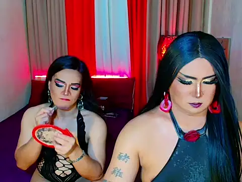 Wildest_Slave_Huntress Show in webcam