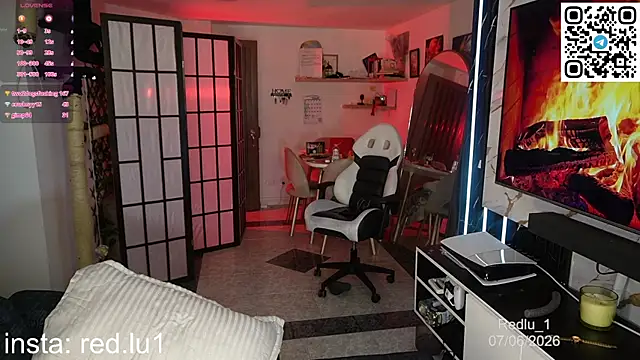 Redlu_1 Live XXX-chat