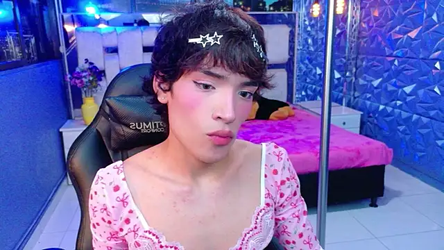 แชท XXX สดของ AlecciaNova