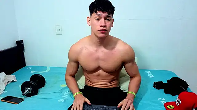 Luke_Muscle – Naživo XXX chat