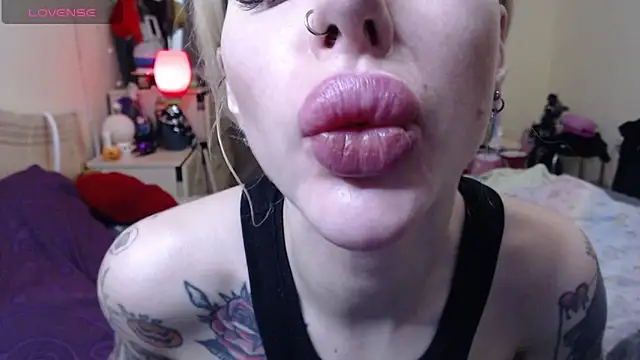 Chat XXX en directo de BLACKPeonyy