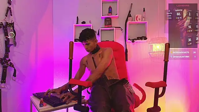 Maximoking26 – Naživo XXX chat