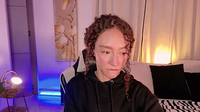 Chat XXX en directo de ChloeMoreti