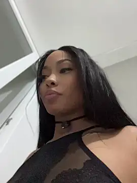 Chat +18 de ItsBellaPorch ao vivo