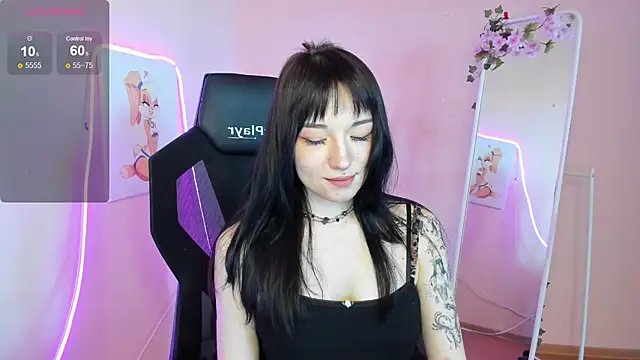 AliceeinWonderlanddd's Live XXX Chat