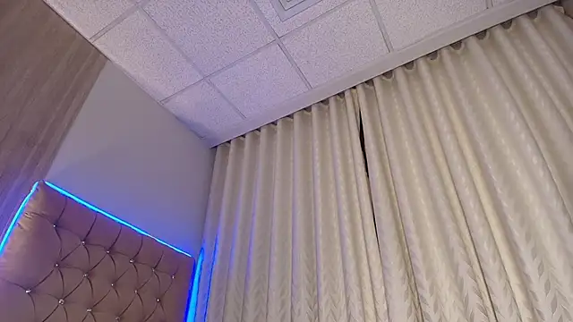 Maddyluxen Live XXX chat