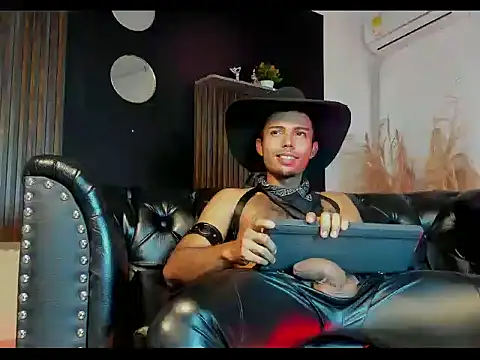 Show modela TitoBell na web-kameri