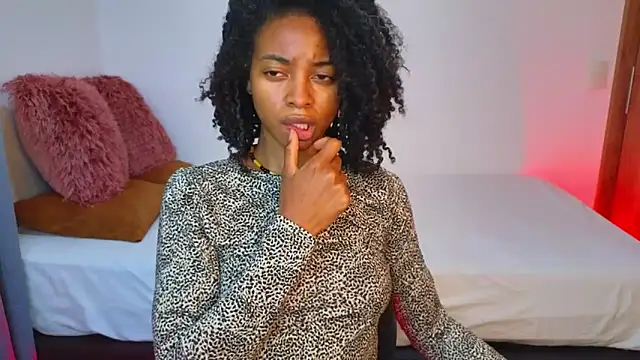 צ'אט XXX בשידור חי של kristinereyes_
