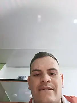 Edwin_Q Chat XXX live