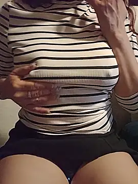 KITTEN-10 Live XXX Chat