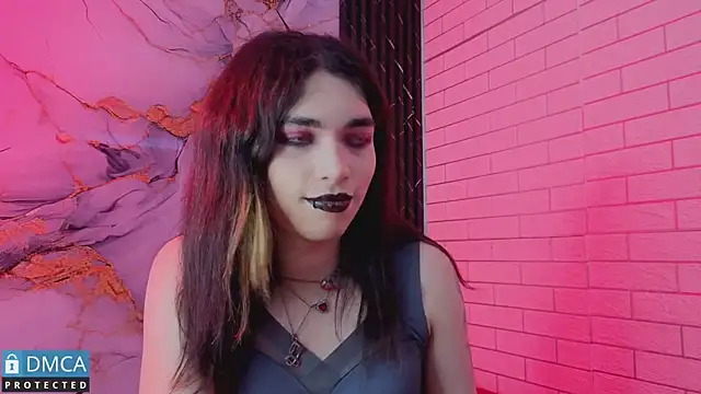 Chat XXX en directo de MaeveKuro