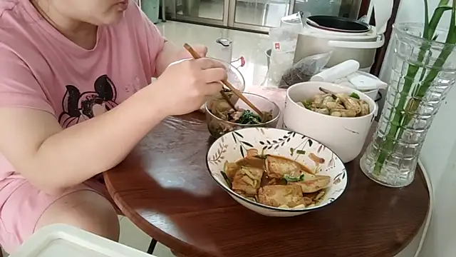 AngelwithEcup 现场XXX聊天