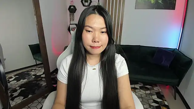 LunaPurrr 现场XXX聊天